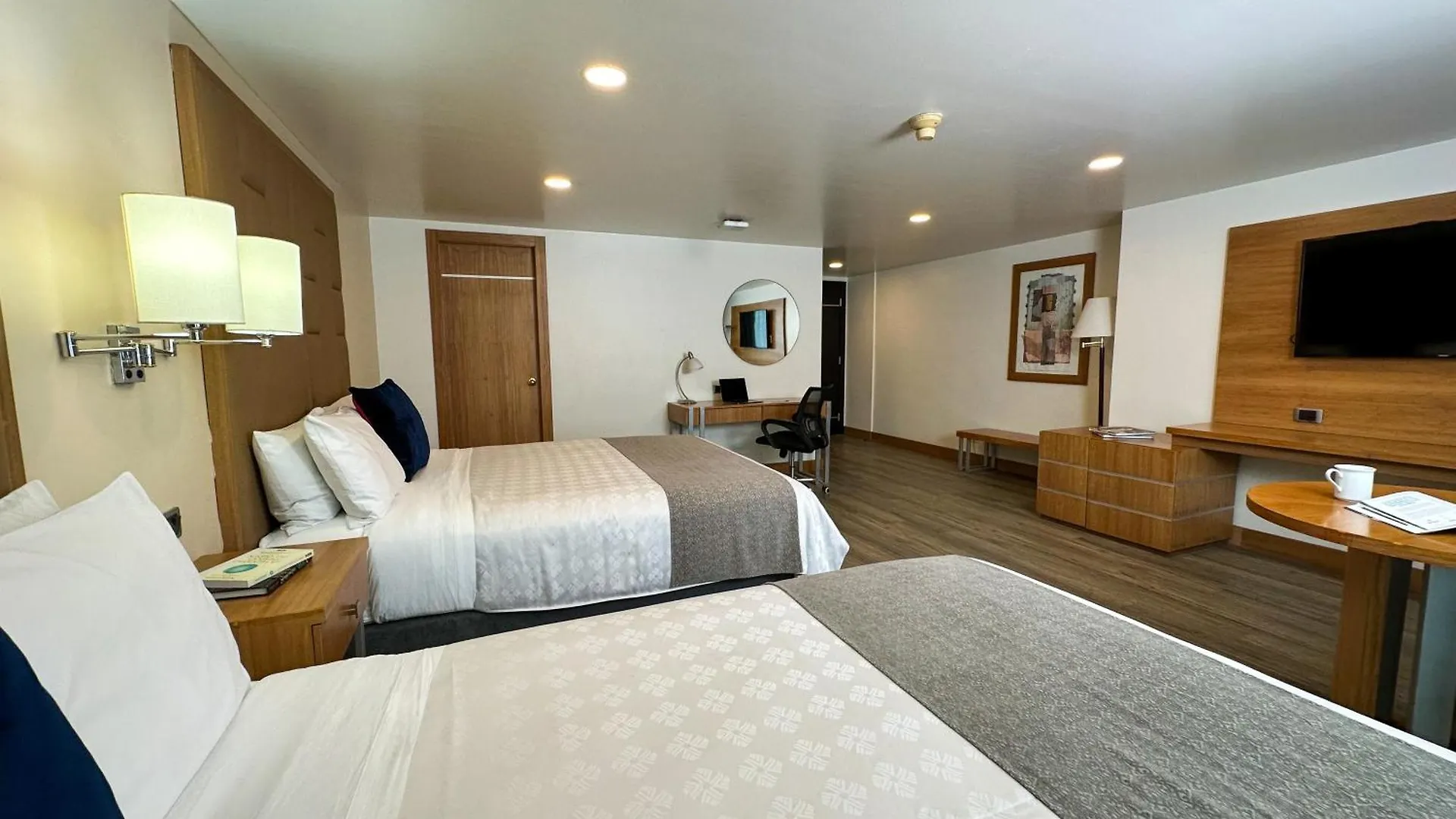 Hotel Wyndham Garden Quito 4*,  Ecuador