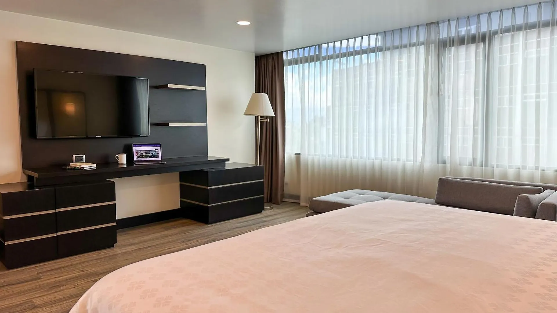 Wyndham Garden Quito Hotel