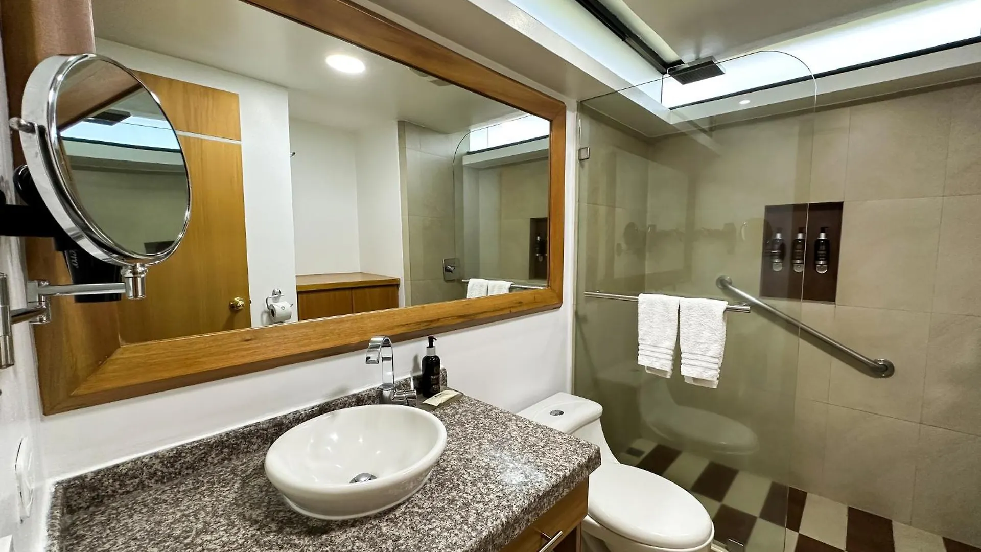 Wyndham Garden Quito Hotel