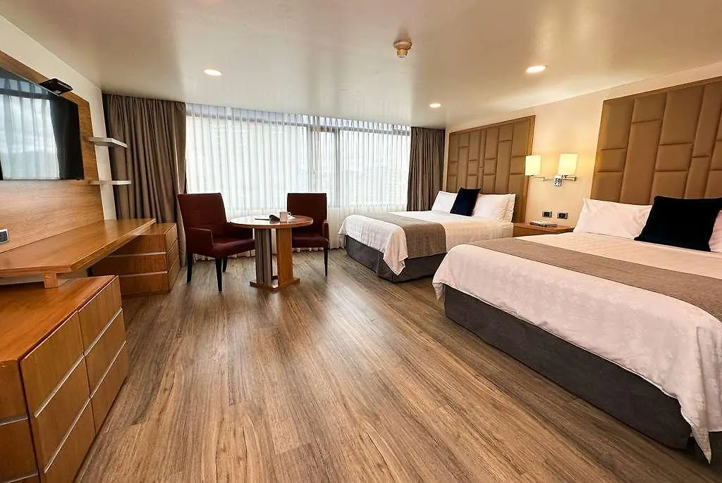 Wyndham Garden Quito Hotel 4*,